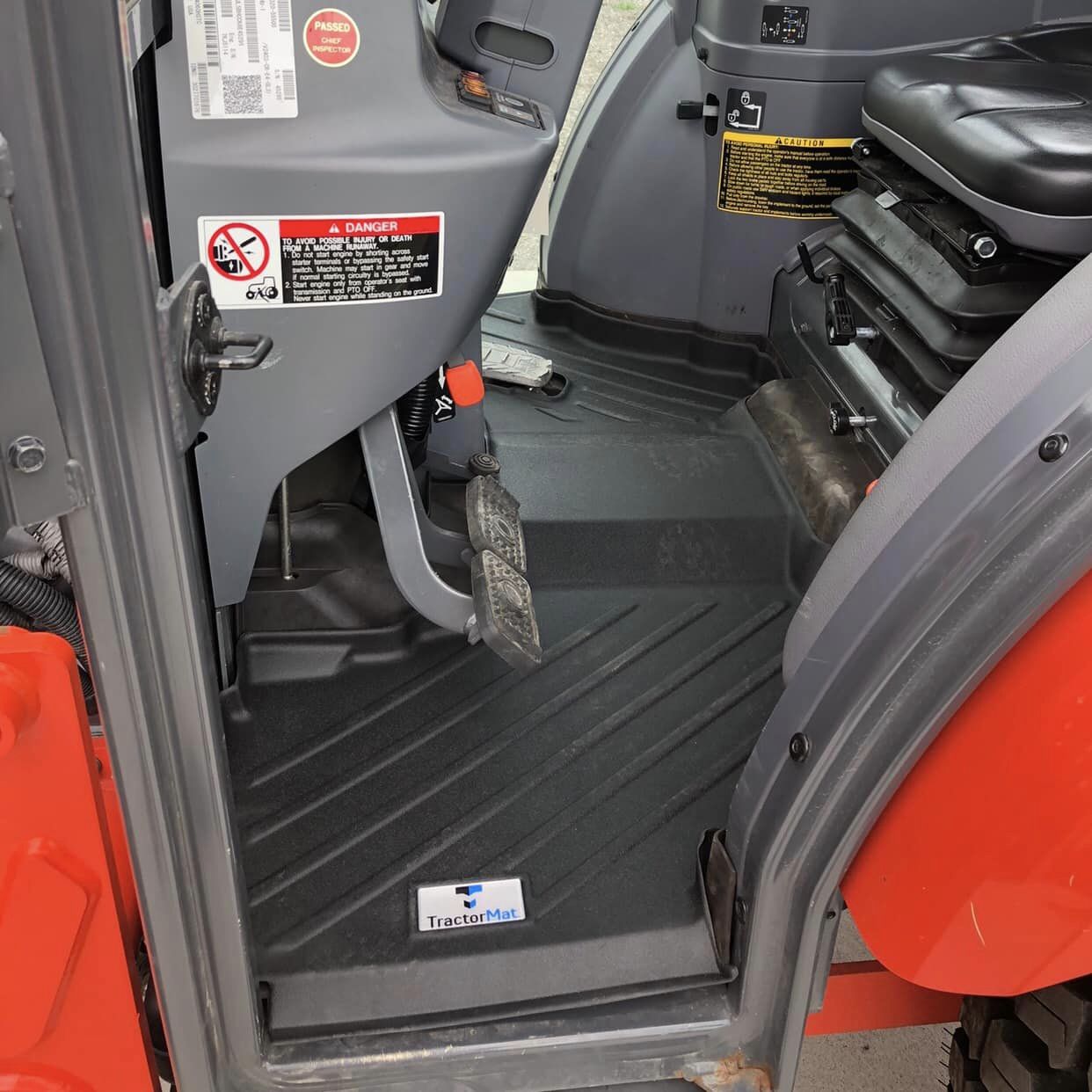 Kubota L-Series HST Tractor Floor Mats