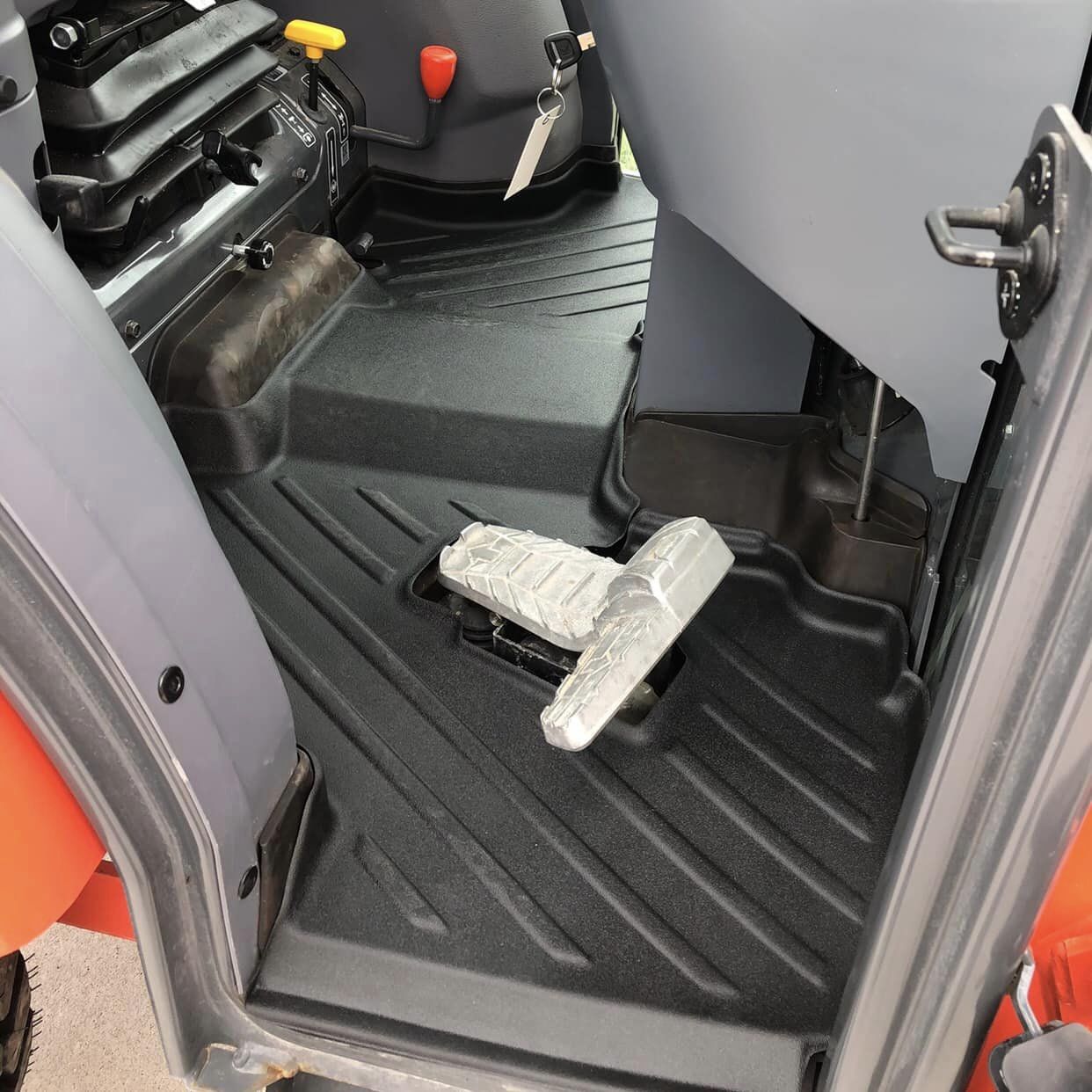 Kubota L-Series HST Tractor Floor Mats